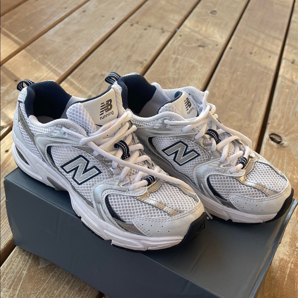 New Balance 530 Shoes Unisex - White/Blue/Silver - Sz 6.5W/5M